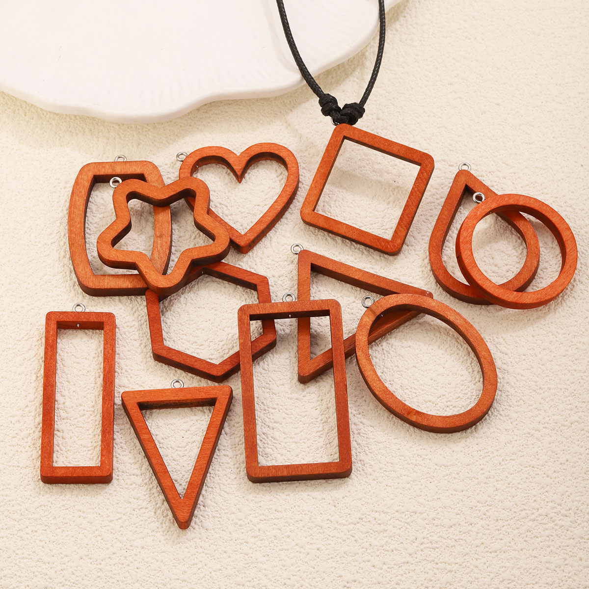10 SZT. Drewniane geometryczne – Jewelry Making With Resin recenzja i cena